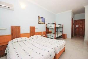 Unda Hotel Roda  Exterior photo