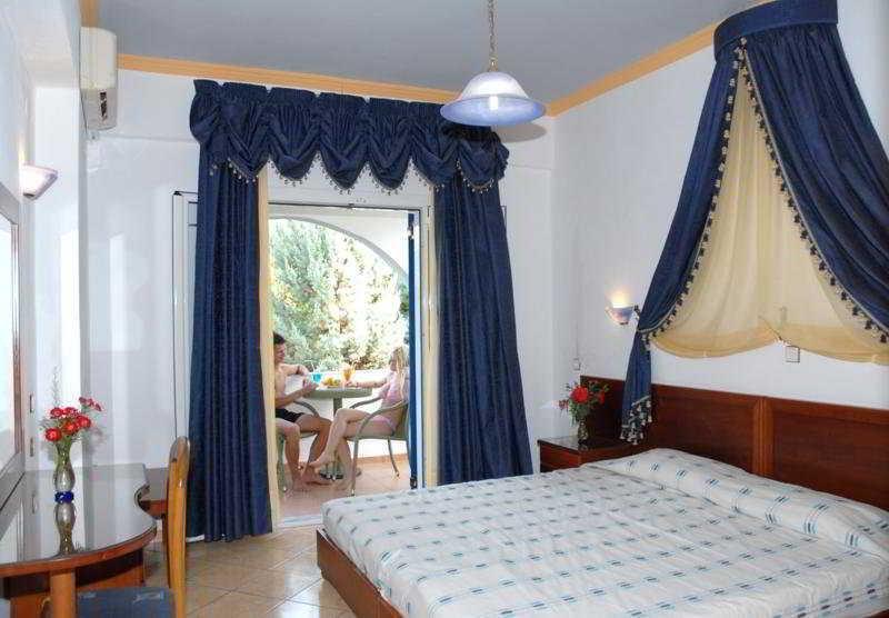 Unda Hotel Roda  Exterior photo